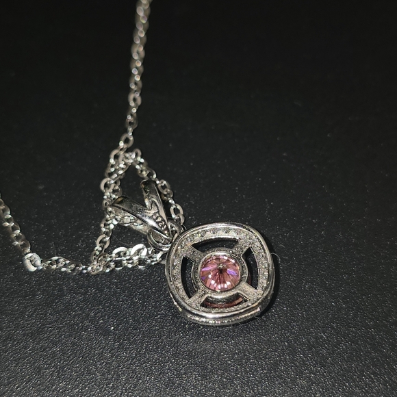 ✨ Pink Moissanite Halo Pendant Necklace – S925 Sterling Silver (18”) - Picture 6 of 8